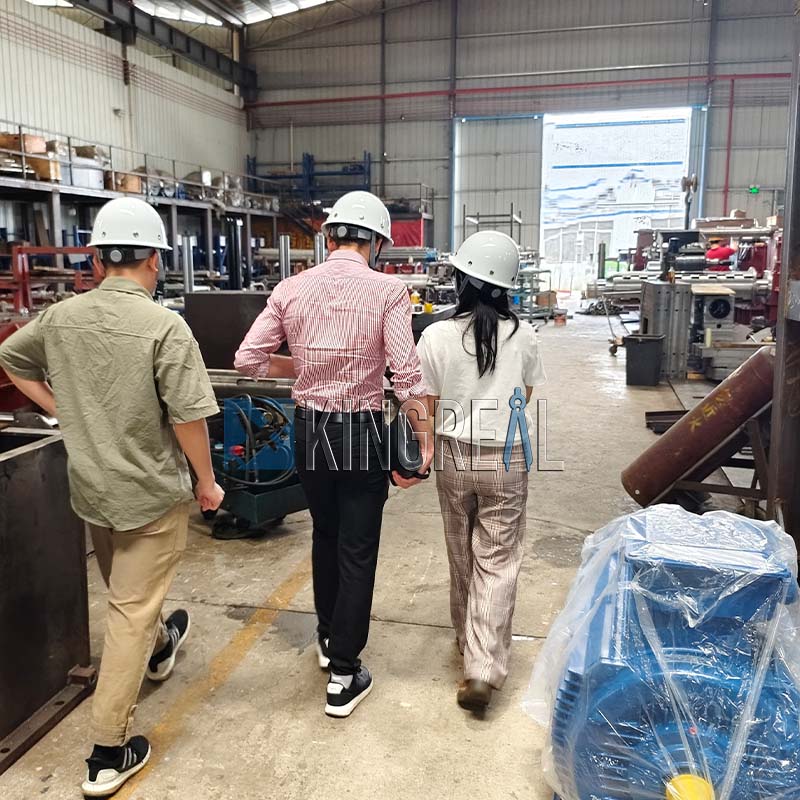 metal cut to length line